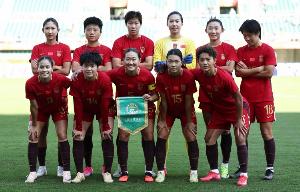 新华社：沮丧的中国女足快速通过混采区，仅留下吴海燕接受采