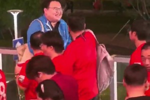 蓉城输球后大连球迷成为焦点，海