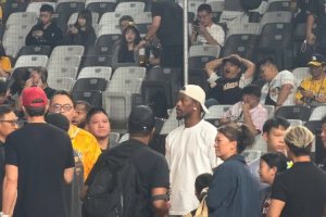 莱万：在梅罗的时代我两次成为世界足球先生，这让人惊叹绝非